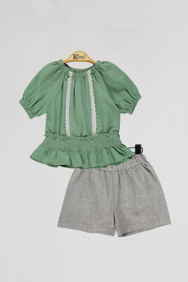 Toptan Kız Çocuk 2'li Bluz ve Şort Takım 2-5Y Kumru Bebe 1075-4000 Yeşil