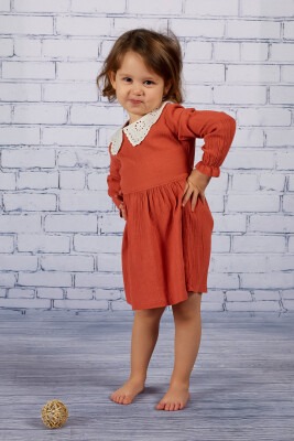 Toptan Kız Çocuk Bebe Yaka Şile Bezi Dokuma Elbise 2-7Y Zeyland 1070-231M4EVB31 - Zeyland